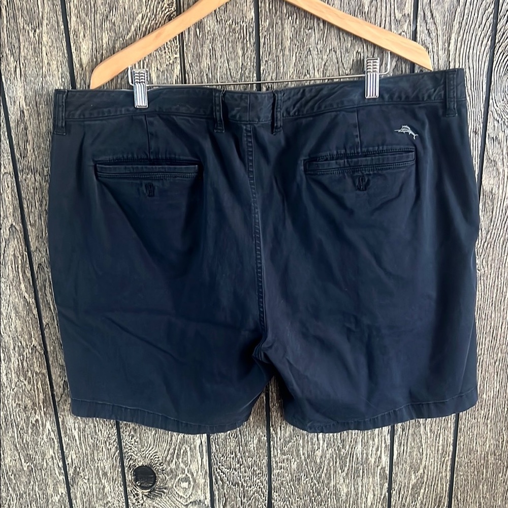 Like New Tommy Bahama Boracay Shorts 8” - Picture 2 of 3